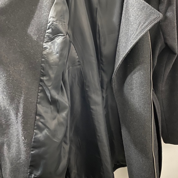 Guess coat - Picture 4 of 5